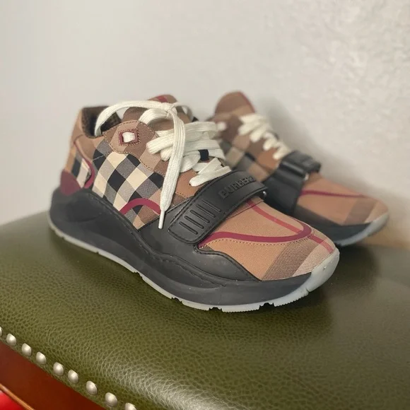 Ramsey Check Low Top Sneaker Size 41 (9) Mens